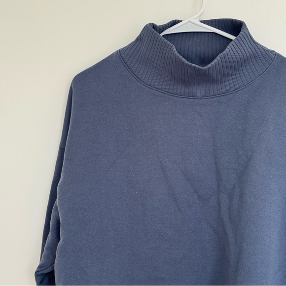 ALO Yoga Cropped Serenity Coverup in Bluestone Size L - Picture 8 of 14